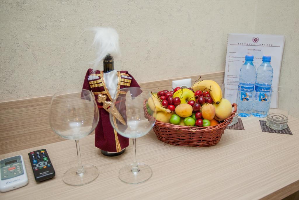Rustaveli Palace ティビリシ エクステリア 写真